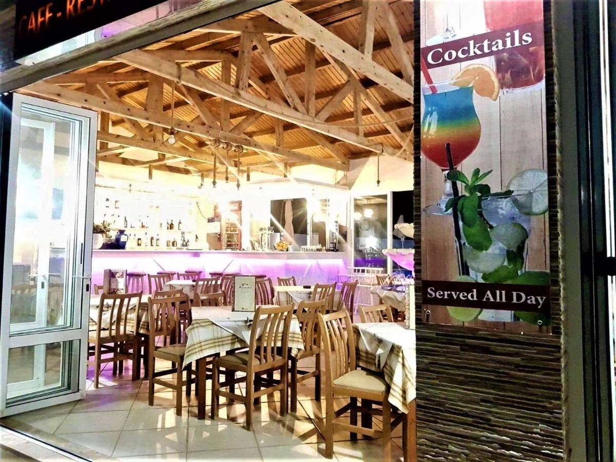 Kasapakis Hotel & Apartments ヘルソニソス エクステリア 写真