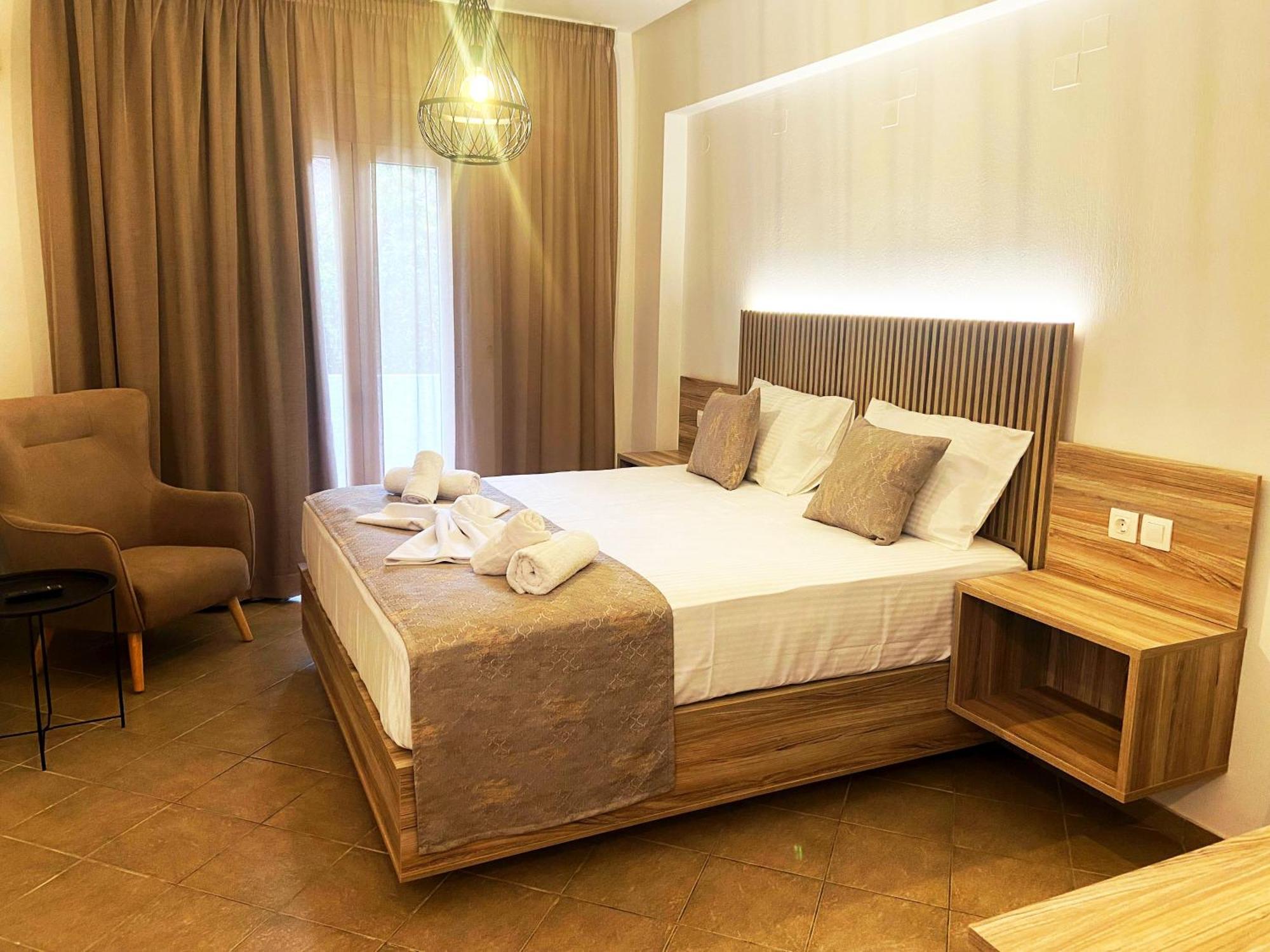 Kasapakis Hotel & Apartments ヘルソニソス エクステリア 写真