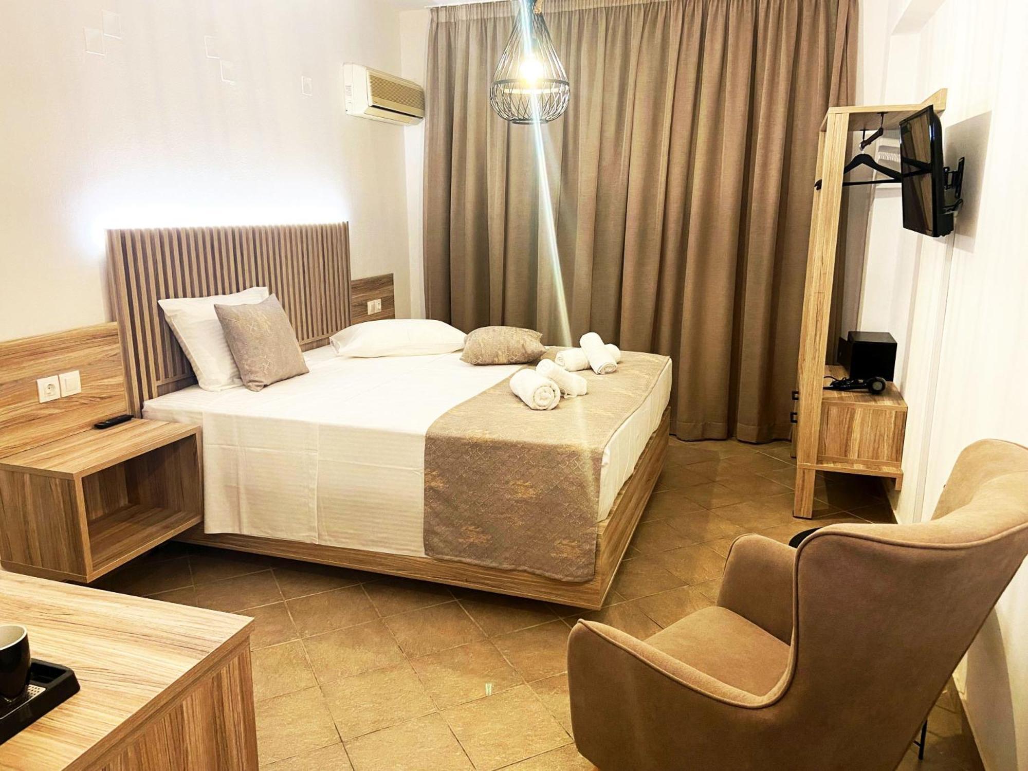 Kasapakis Hotel & Apartments ヘルソニソス エクステリア 写真