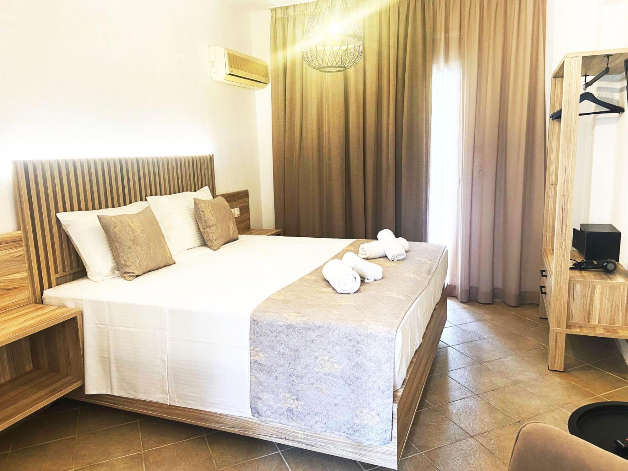 Kasapakis Hotel & Apartments ヘルソニソス エクステリア 写真