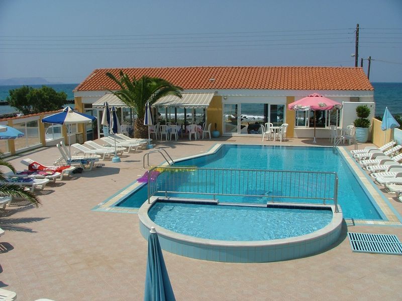 Kasapakis Hotel & Apartments ヘルソニソス エクステリア 写真